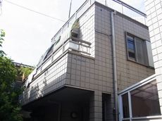 施工前のN様邸です。屋上のバルコニーがうらやましい素敵なお家でした。