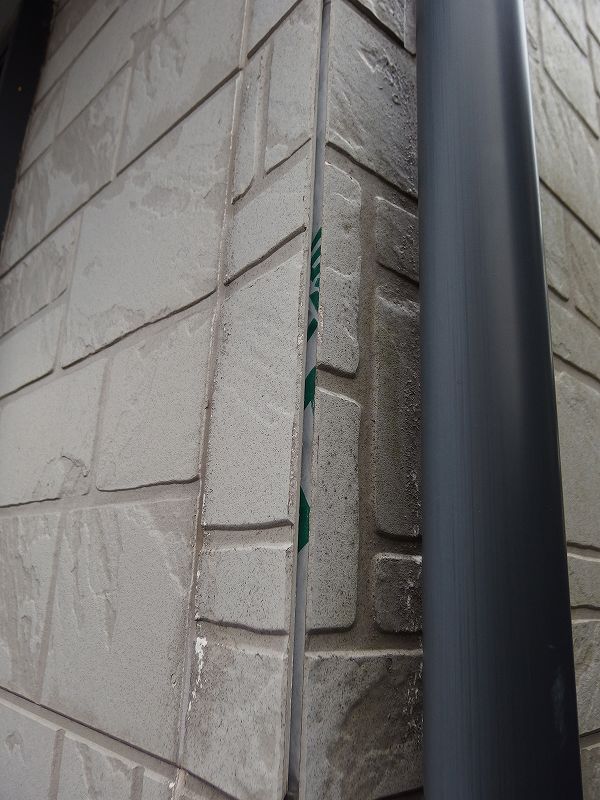 サイディングパネルの亀裂