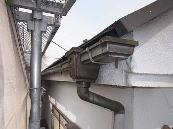 施工前　雨樋