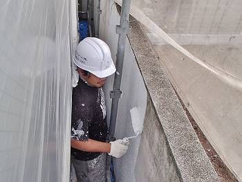 下塗りの様子です。