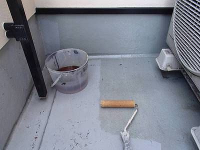 【FRP防水塗装】下塗り（プライマー）