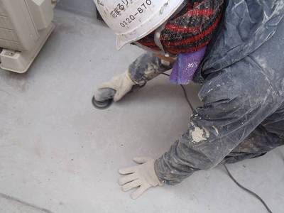 【FRP防水塗装】サンディング