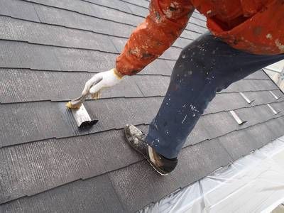 【屋根塗装】下塗り（シーラー）