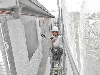 外壁の下塗りの様子です。