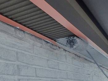 こちらは２階・軒天の塗装です。