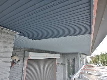 Ｉ様ご希望の色で塗装開始。