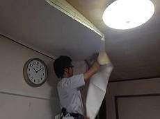 改修後はクロスを貼ります。