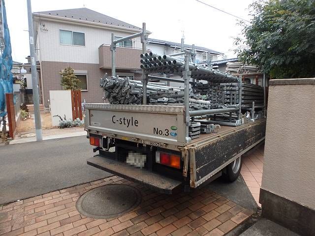 足場が取れてスッキリした玄関廻り