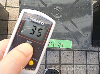 20120年7月10日17時-遮熱塗料実験金属屋根の遮熱塗料