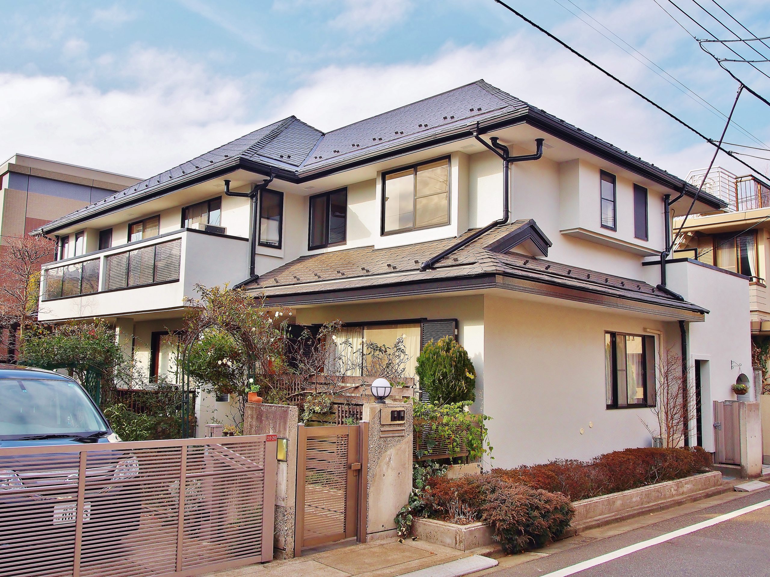 45坪木造2階建て二世帯住宅の塗装