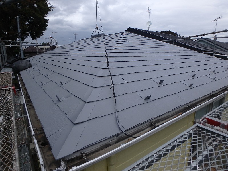 外壁塗装 世田谷区S様邸 施工後屋根全景PB020078