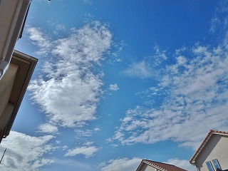 青空と白い雲20160217