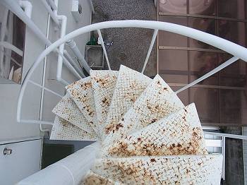 20130204鉄部塗装T様邸螺旋階段ビフォーR1232815-s_s