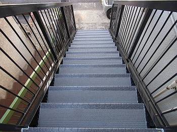 20130408鉄部塗装T様邸階段アフターR1236080-s_s