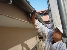 UD邸20111128-雨樋1-s