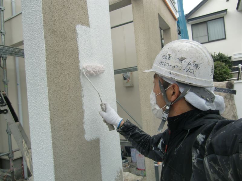 20170218外壁塗装T様邸駐車場外壁1下塗りCIMG5991_s