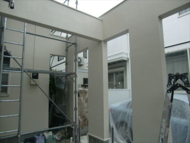 20170218外壁塗装T様邸駐車場外壁2中塗りCIMG5995_s