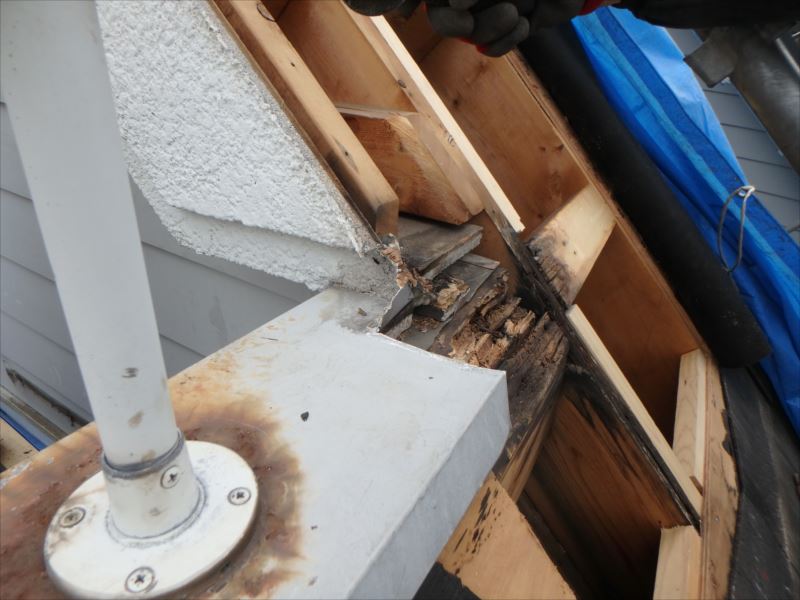 20170218雨漏り改修F様邸屋根工事1撤去P2180856_s