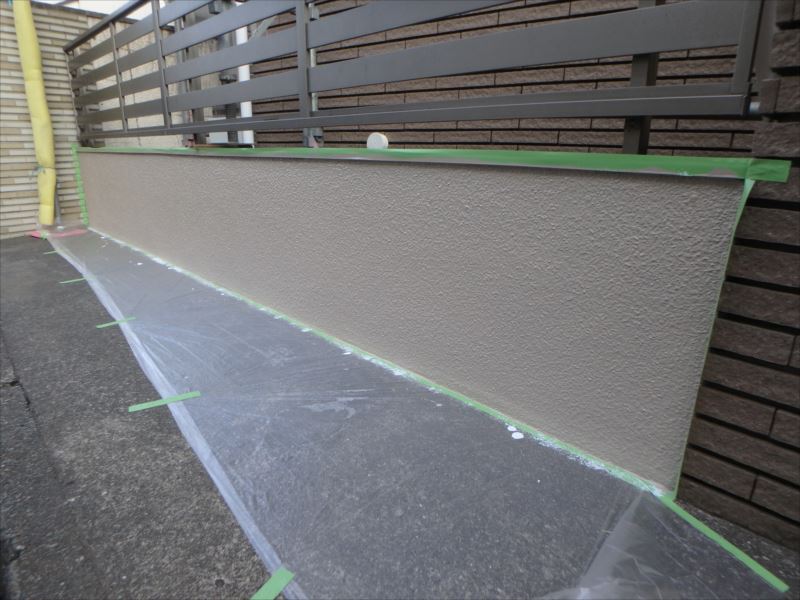 20170329外壁塗装興梠様邸塀塗装2中塗りP3290788_s