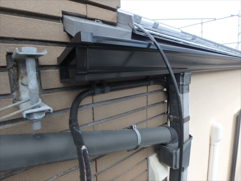 20170805外壁塗装N様邸雨樋塗装P8050036_s