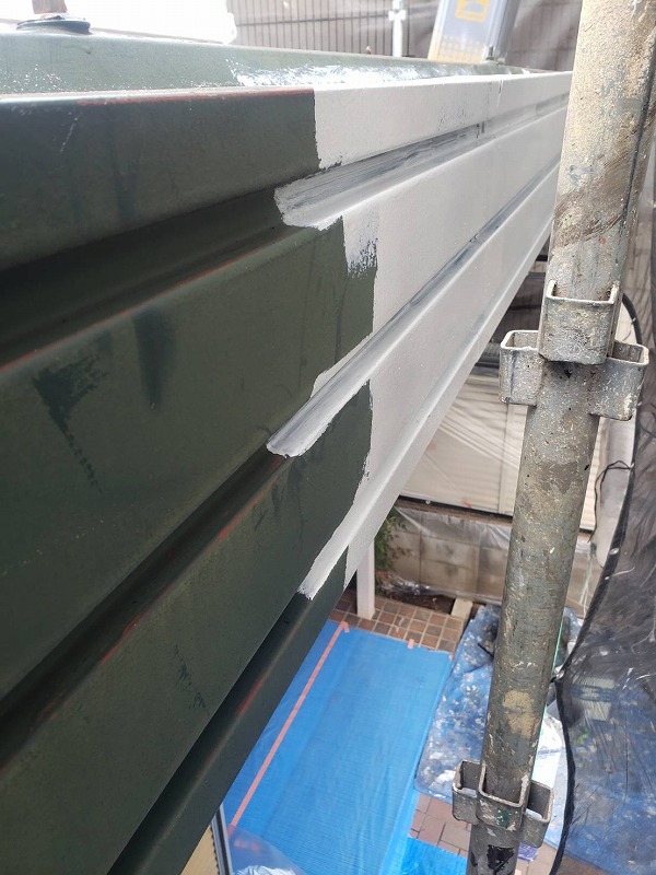 外壁塗装 世田谷区集合住宅HS 幕板下塗り中2021040829918