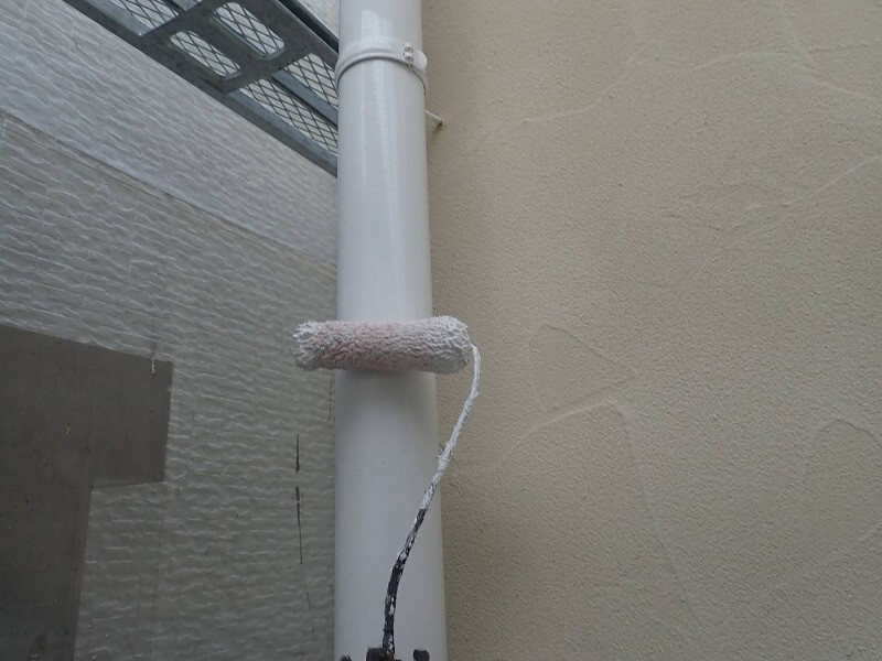 外壁塗装 世田谷区H様邸 雨樋塗装中 2021082625258