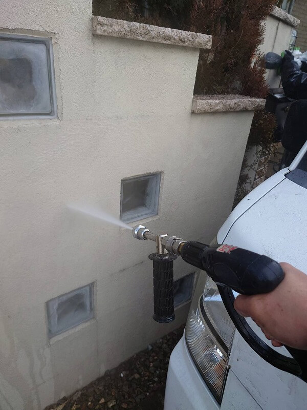 外壁塗装 練馬区K様邸 外塀洗浄中2022012516941