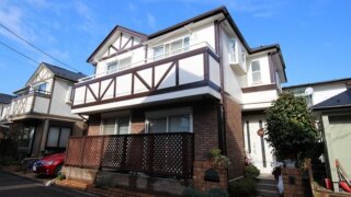 飾り板と外壁の色が映える屋根と壁の塗装|エスケープレミアム 飾り板と外壁の色が映える屋根と壁の塗装|エスケープレミアム