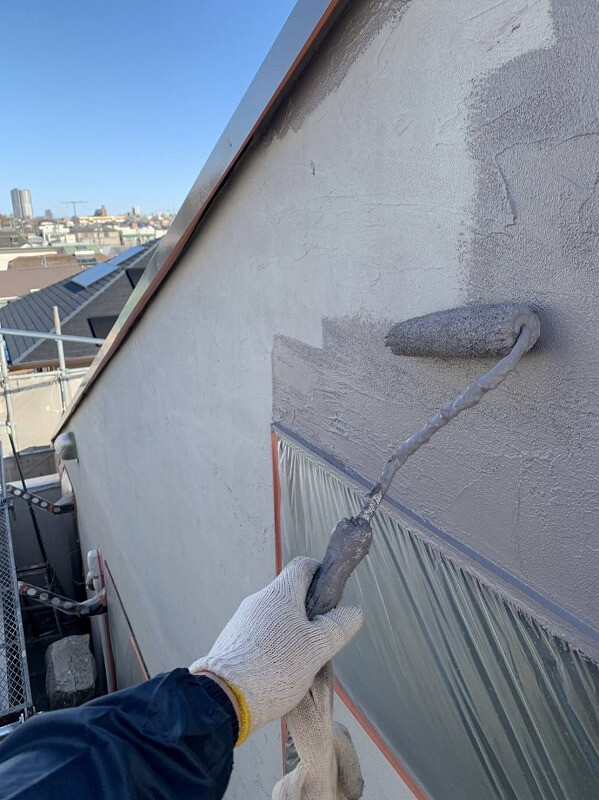 外壁塗装 世田谷区N様邸 外壁中塗り中202302114952