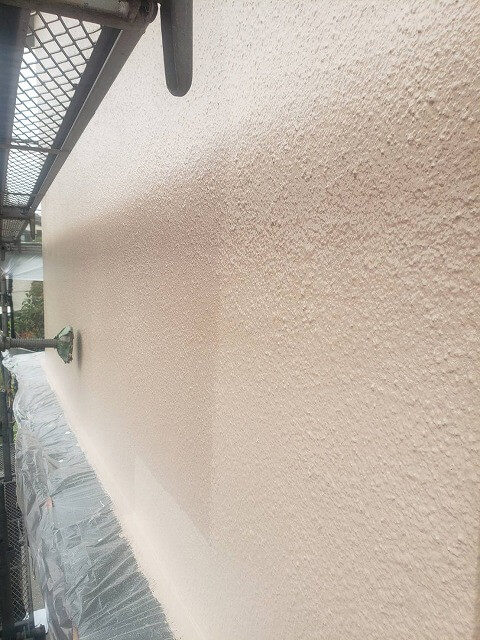 玄関屋根の雨漏り対策に板金カバーを行ったリピーター塗装｜水性セラミ 