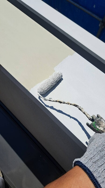 外壁塗装 世田谷区M様邸 笠木塗装中 2024060816867_0