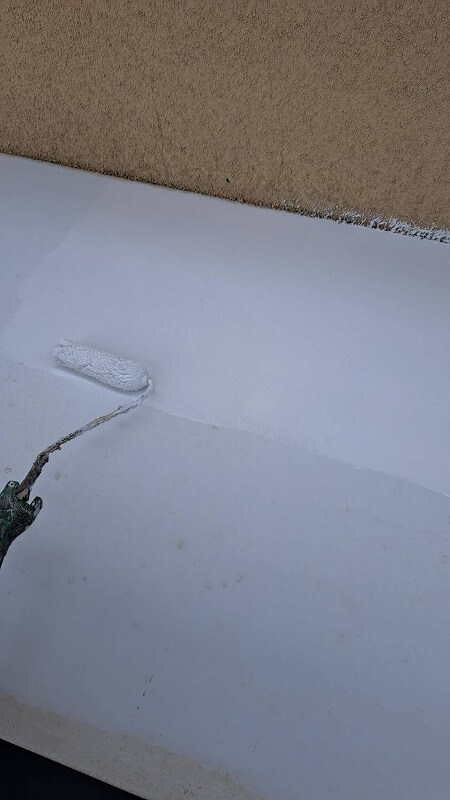 外壁塗装 世田谷区U様邸 庇 さび止め塗装中 2024070817569_0