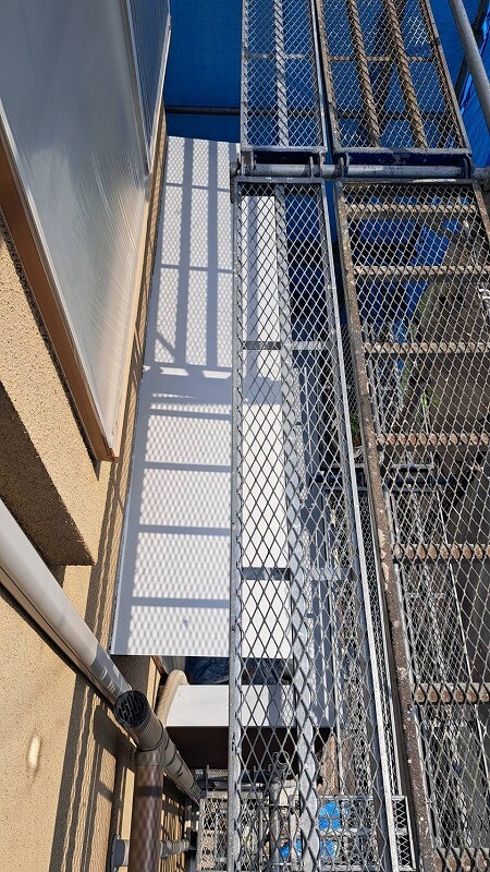 外壁塗装 世田谷区U様邸 庇 さび止め塗装完了2024070817573_0