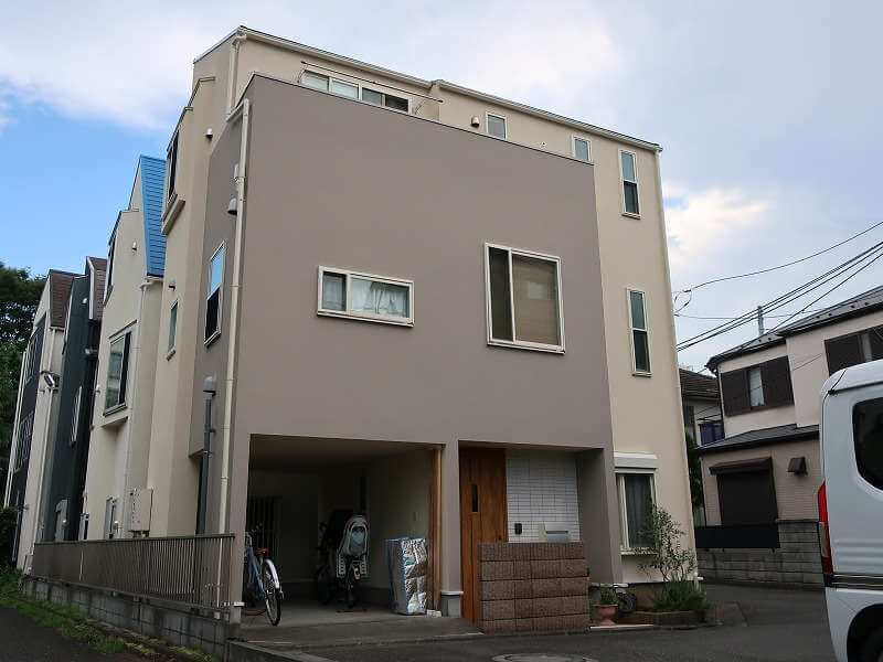 以前よりもスッキリとして優しい印象に仕上りました。
