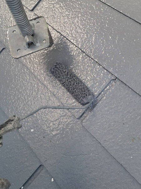 外壁塗装 世田谷区N様邸 下屋根上塗り中 2024113021926_0