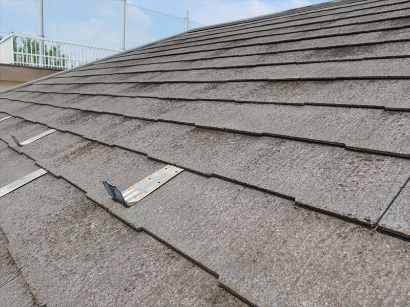 大屋根部分も大きな割れ・ひび割れはありません。