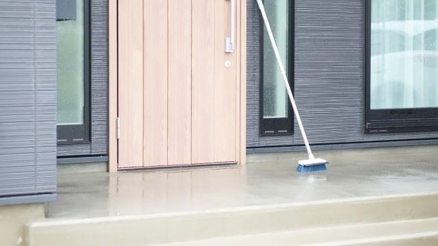土間コンクリート 白くならない